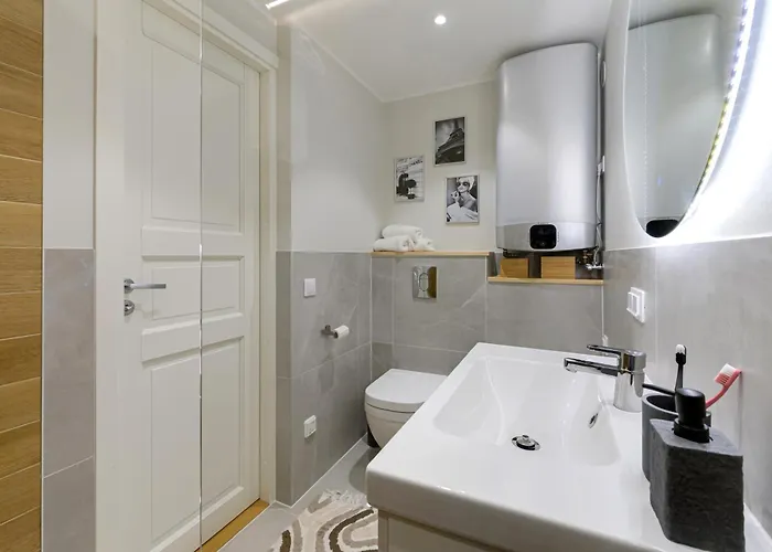 Cozy 1-bedroom In The Centre 公寓 *